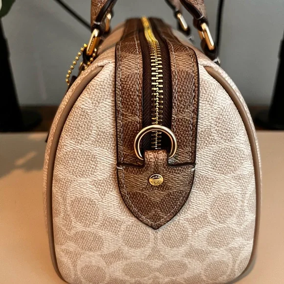 Coach Rowan in Blocked Signature Canvas - Picture 4 of 7